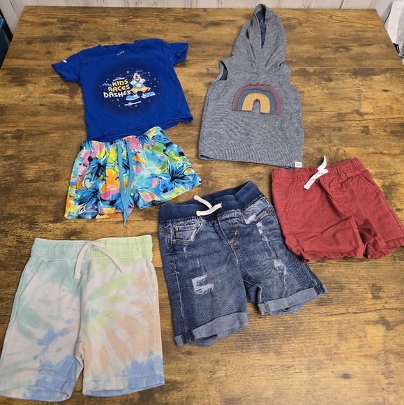 Toddler boys size 2T summer clothing bundle of 6 mostly shorts - Picture 1 of 6